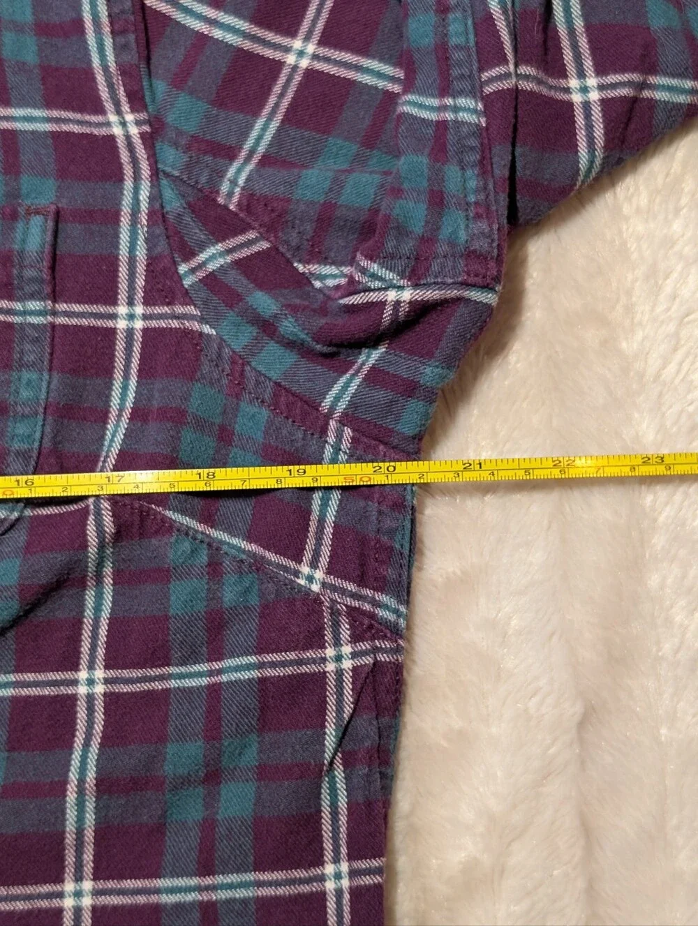 Duluth Women's Free Swingin' Flannel Size M